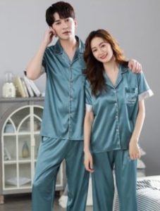 Bộ Ngủ Lụa Dành Cho Mùa Hè – Lựa Chọn Tuyệt Vời Cho Giấc Ngủ Êm Dịu