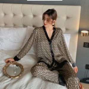 Pijama homewear nữ – lựa chọn hoàn hảo cho sự thoải mái và thời trang tại nhà