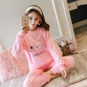 Gợi ý đồ ngủ nữ cho học sinh: Thoải mái và hợp túi tiền