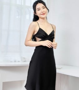 Váy ngủ cho người có vòng 1 nhỏ